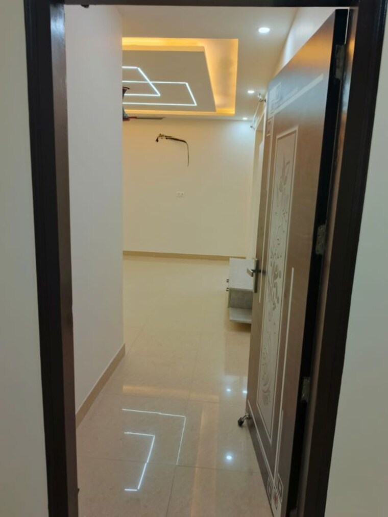 Room, sector 7 dwarka 3 Bedroom 1600 Sq.Ft. Apartment In Sector 7 Dwarka Delhi 10215481