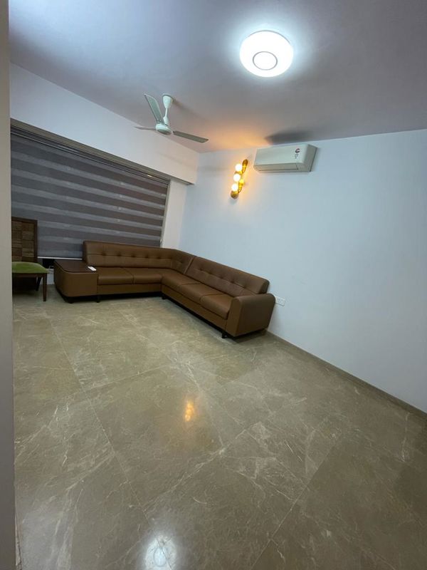 2 BHK + Servant Room Apartment For Sale in Godrej The Trees