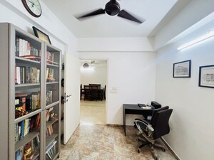 Study Room in 2.5 BHK Apartment at Hiranandani Estate Chelsea, Ghodbunder Road – for Rent