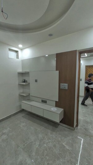 Furnished Amenities in 3 BHK Builder Floor at Pitampura – for Rent