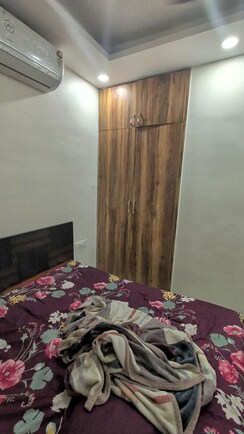 3 BHK Builder Floor For Rent in Pitampura