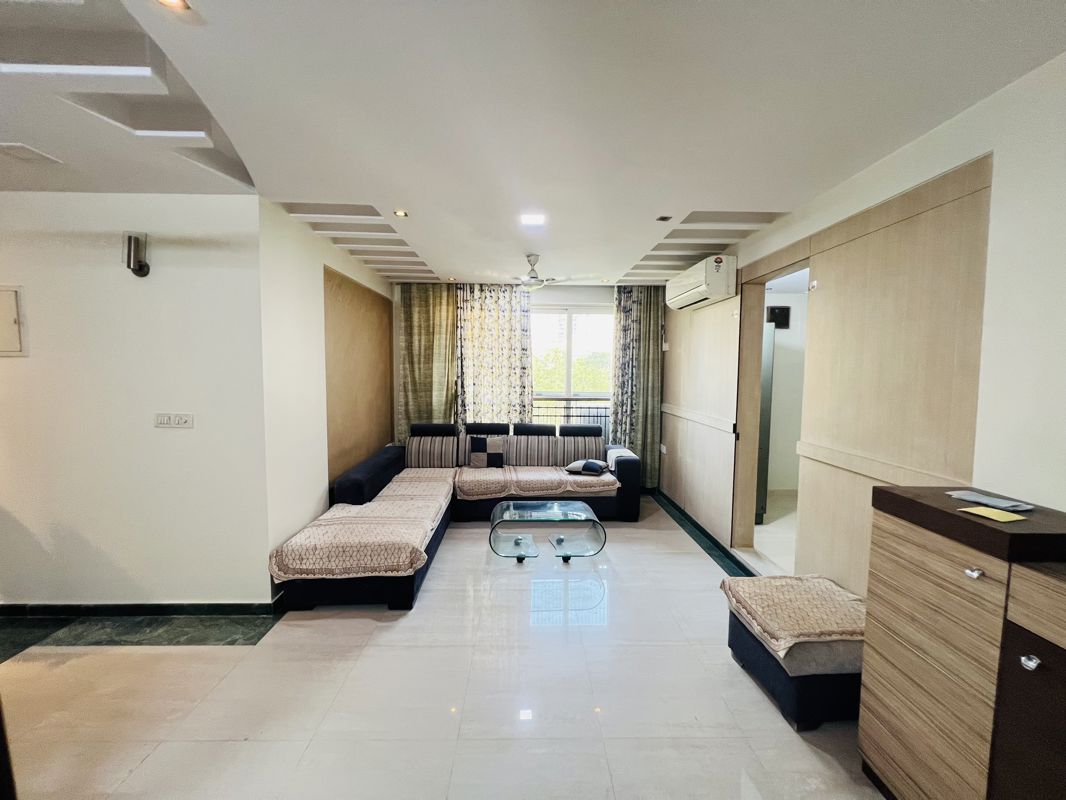 2.5 BHK + Pooja Room,Study Room Apartment For Rent in Hiranandani Estate