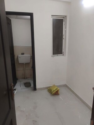 Bathroom in 2 BHK Apartment at Sector 49 – for Rent
