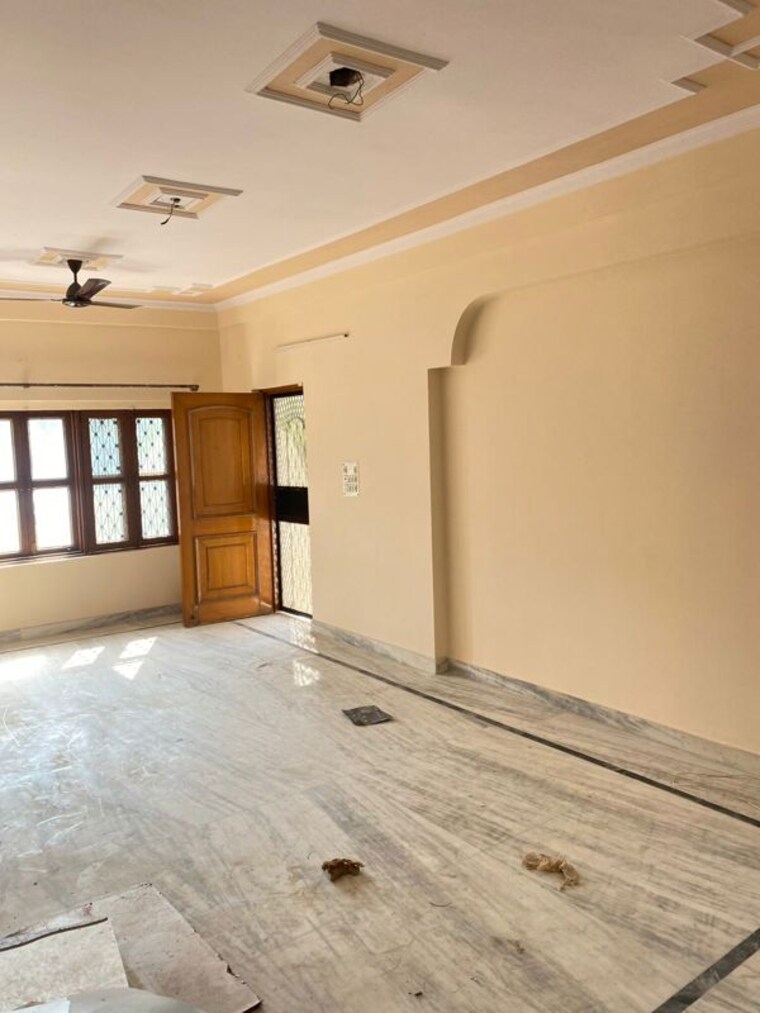 Room, pitampura 2 Bedroom 1000 Sq.Ft. Builder Floor In Pitampura Delhi 10215553