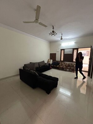 Living Room in 3 BHK Builder Floor at Green Park – for Rent