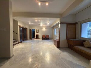 Room in 4 BHK Apartment at Lalit Apartment, Aundh – for Rent