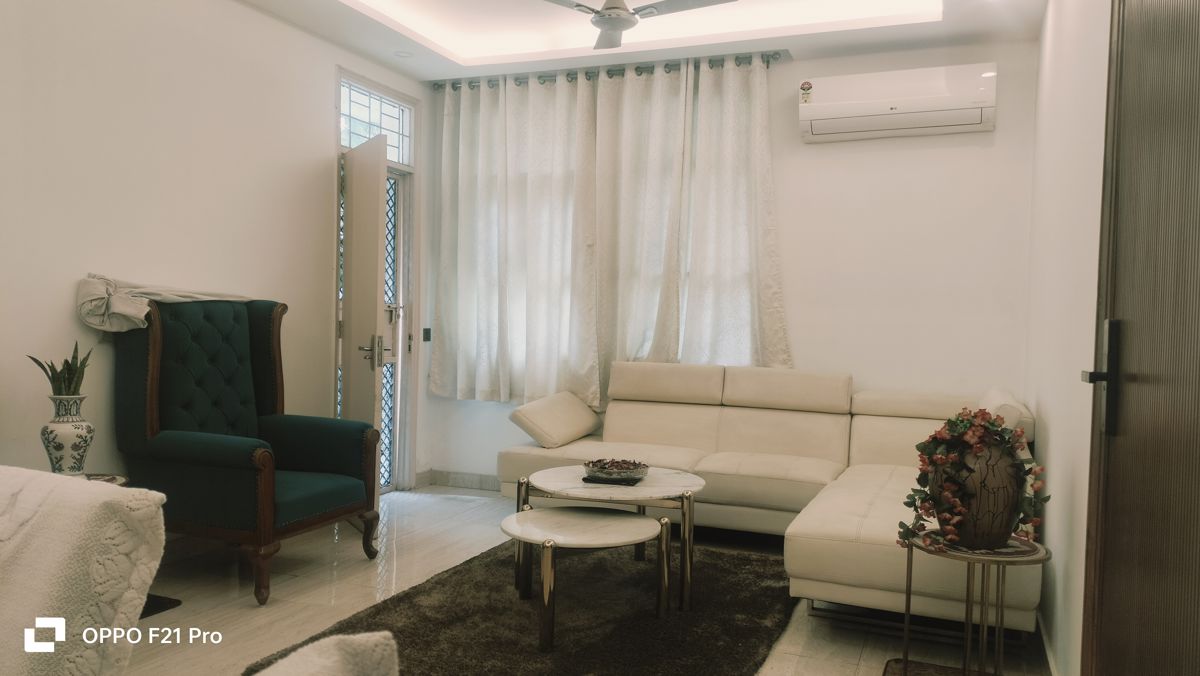 3 BHK + Pooja Room Builder Floor For Sale in Unitech South City II