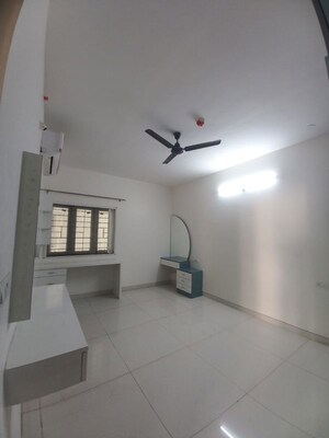 Room in 2 BHK Apartment at Vertex Panache, Gachibowli – for Rent