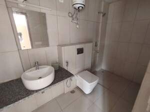 Bathroom in 4 BHK Builder Floor at SS Linden, Sector 84 – for Rent