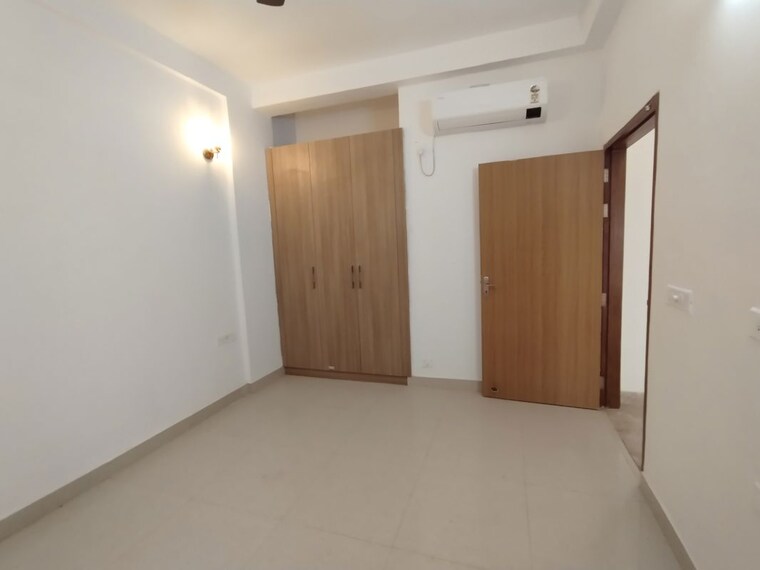Room, ss-linden 4 Bedroom 2800 Sq.Ft. Builder Floor In Sector 84 Gurgaon 10215646