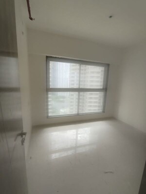 Room in 4 BHK Apartment at Runwal Sanctuary, Mulund West – for Sale