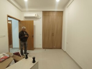 Room in 4 BHK Builder Floor at SS Linden, Sector 84 – for Rent