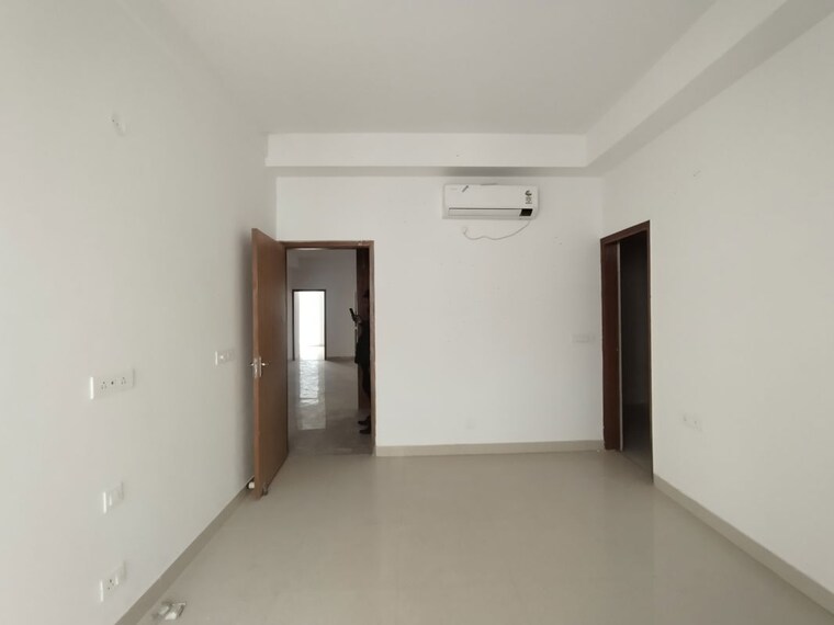 Room, ss-linden 4 Bedroom 2700 Sq.Ft. Builder Floor In Sector 84 Gurgaon 10215667