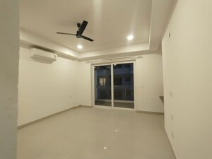 Room in 4 BHK Builder Floor at SS Linden, Sector 84 – for Rent