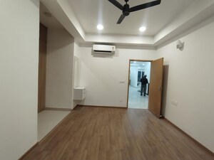 Room in 4 BHK Builder Floor at SS Linden, Sector 84 – for Rent