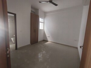 Room in 4 BHK Builder Floor at SS Linden, Sector 84 – for Rent