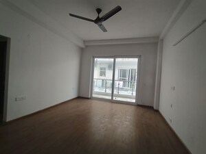Room in 4 BHK Builder Floor at SS Linden, Sector 84 – for Rent