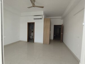 Room in 4 BHK Builder Floor at SS Linden, Sector 84 – for Rent
