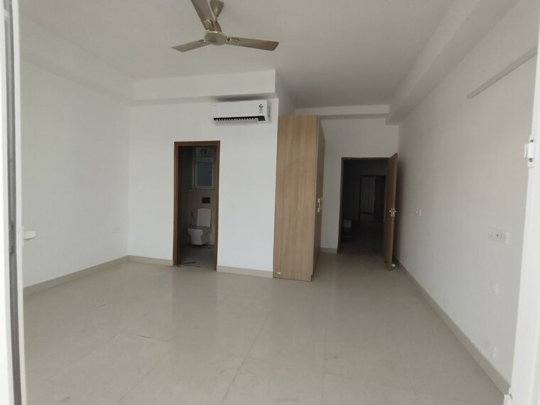 Room, ss-linden 4 Bedroom 2800 Sq.Ft. Builder Floor In Sector 84 Gurgaon 10215691