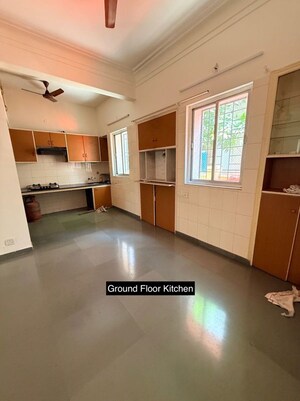 Room in 3 BHK Independent House at Gaikwad Avenue, Aundh – for Rent