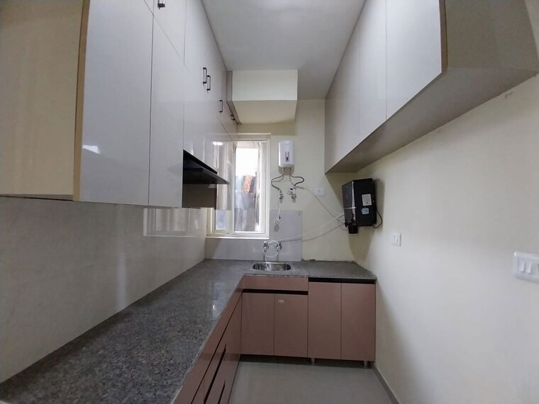 Kitchen, pyramid-altia 3 Bedroom 750 Sq.Ft. Apartment In Sector 70 Gurgaon 10215707
