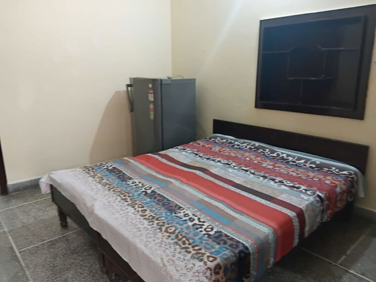 Bedroom, sas nagar 2 Bedroom 250 Sq.Yd. Builder Floor In Sas Nagar Mohali 10215738