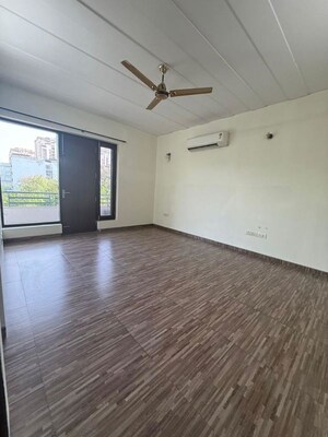 3.5 BHK Builder Floor For Rent in South City 2