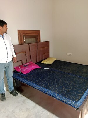 1 BHK Builder Floor For Rent in Sector 18