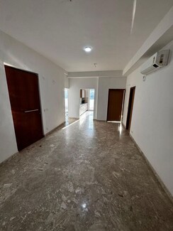 4 BHK + Store Room Apartment For Rent in SS Linden