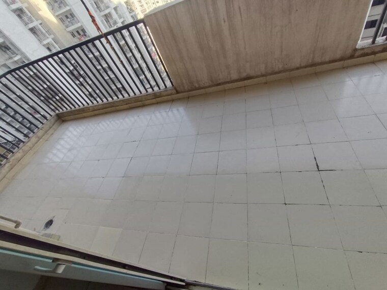 Balcony, maxblis-grand-wellington 3 Bedroom 2050 Sq.Ft. Apartment In Sector 75 Noida 10215756