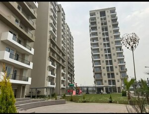 2 BHK Apartment For Rent in Artique Uptown Skylla, International Airport Road