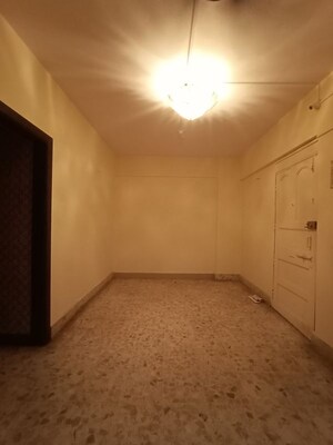 Room in 1 BHK Apartment at Shreenath CHS, Kalwa – for Rent