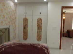 Furnished Amenities in 4 BHK Builder Floor at Dwarka – for Sale