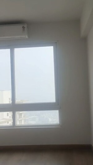 Room in 3 BHK Apartment at Hero Homes Phase 2, Sector 104 – for Rent