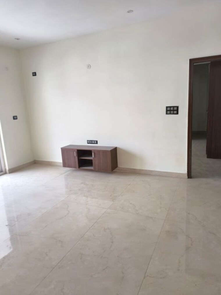 Room, embassy-lake-terrace 4 Bedroom 4000 Sq.Ft. Apartment In Hebbal Bangalore 10215805