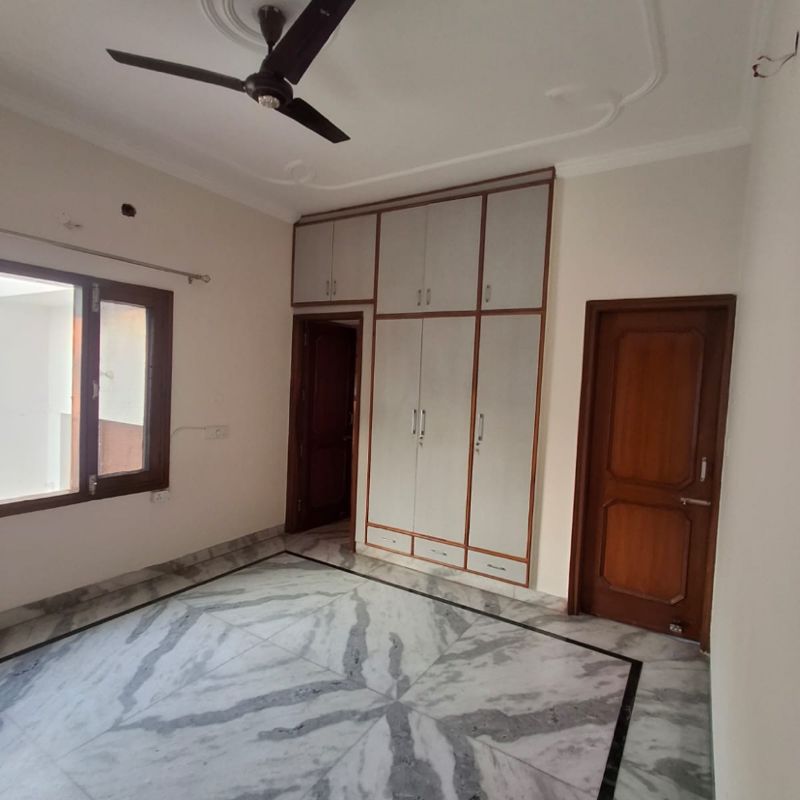 4 BHK + Servant Room,Extra Room Apartment For Rent in Sector 38