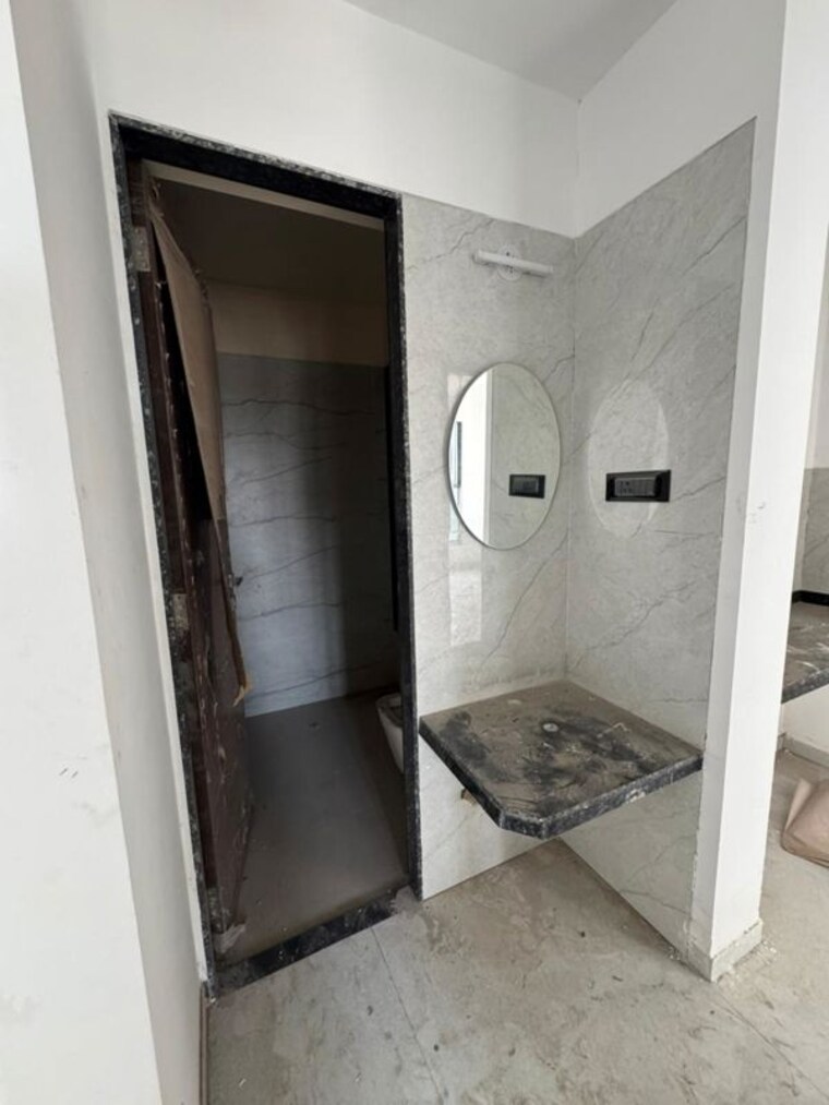 Bathroom, regency-astra 2 Bedroom 863 Sq.Ft. Apartment In Baner Pune 10215835