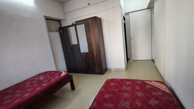 Bedroom, malad east Pg For Girls In Malad East 10215872