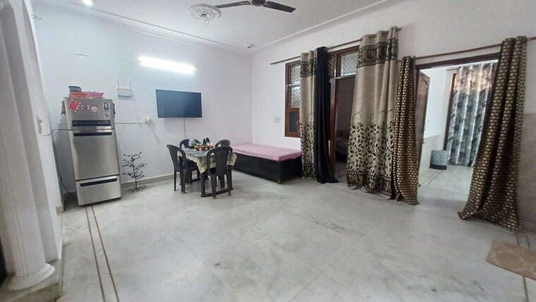  Parking, rwa-residential-society-sector-46 3 Bedroom 205 Sq.Yd. Builder Floor In Sector 46 Gurgaon 10215041