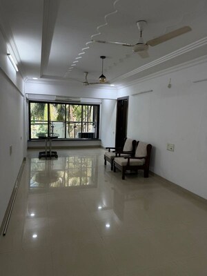 Room in 2 BHK Apartment at Juhu – for Rent