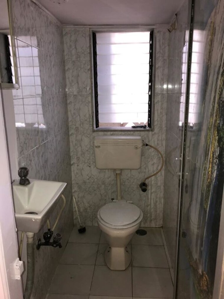 Bathroom, swati-chs 1 Bedroom 415 Sq.Ft. Apartment In Andheri West Mumbai 10215974