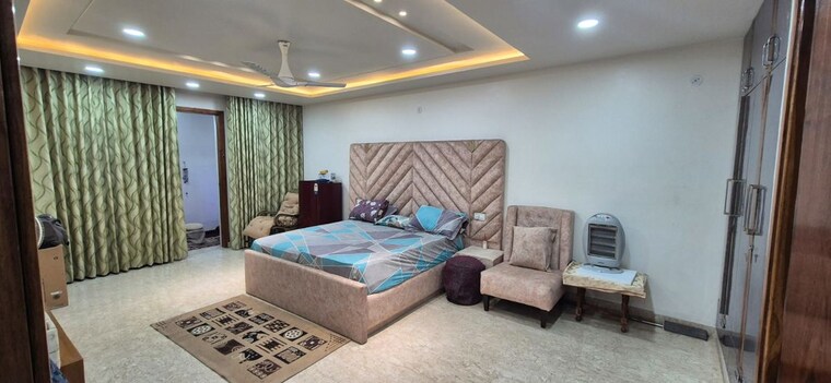 Bedroom, puri-aman-vilas 4 Bedroom 270 Sq.Yd. Builder Floor In Sector 89 Faridabad 10215977