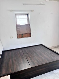 2 BHK + Pooja Room Apartment For Rent in Adarsh Apartment Santacruz West