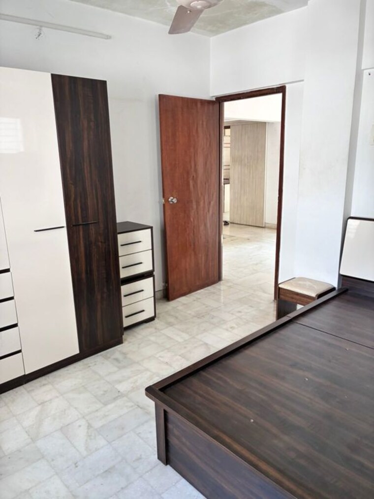 Room, adarsh-apartment-santacruz-west 2 Bedroom 800 Sq.Ft. Apartment In Santacruz West Mumbai 10215968