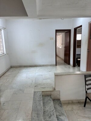 Room in 2 BHK Apartment at Adarsh Apartment Santacruz West, Santacruz West – for Rent