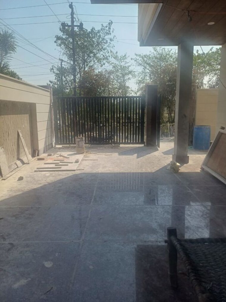 Balcony, sector 53 2 Bedroom 885 Sq.Ft. Builder Floor In Sector 53 Noida 10215984