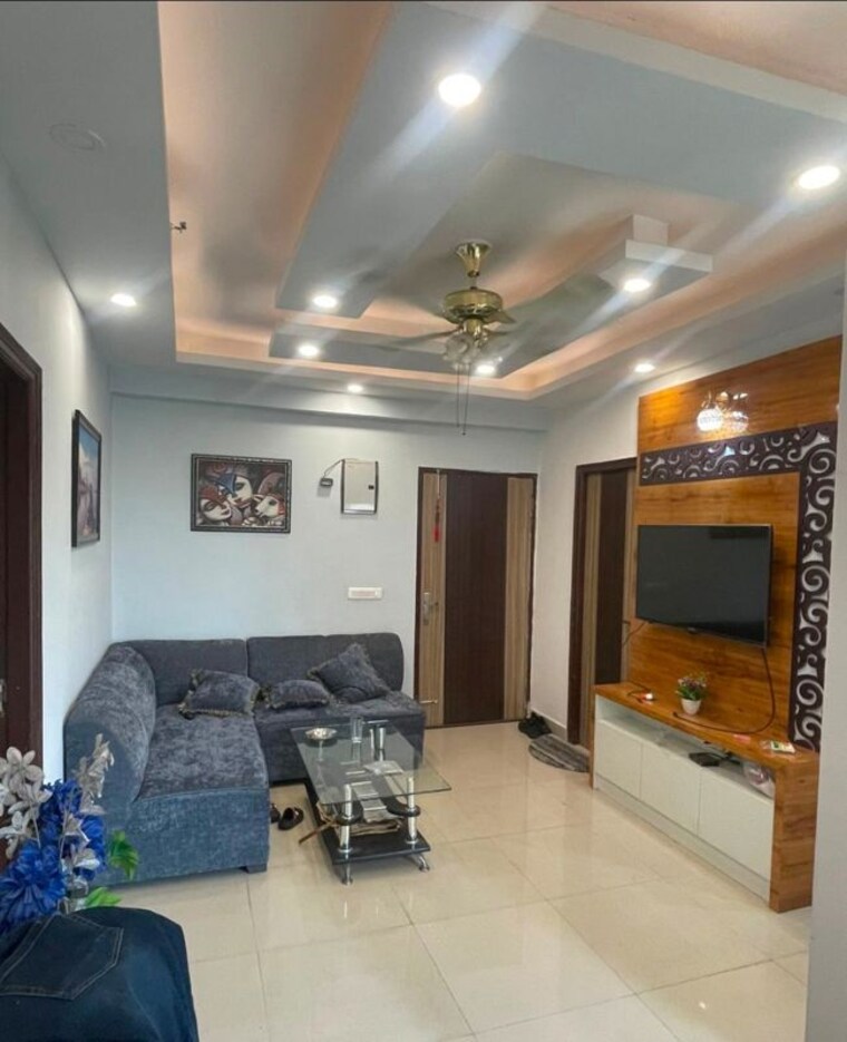 Living Room, gaur-city-2-14th-avenue 2 Bedroom 955 Sq.Ft. Apartment In Sector 16c Greater Noida Greater Noida 10216019