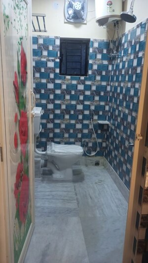 Bathroom in 3 BHK Villa at Kundan Plaza, Chinar Park – for Sale