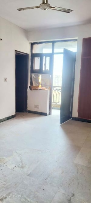 Room in 3 BHK Apartment at Dwarka – for Rent