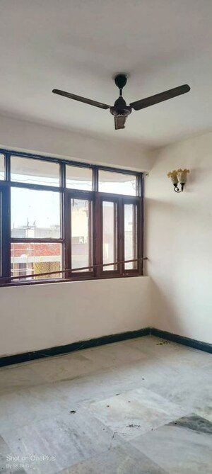 Room in 3 BHK Apartment at Dwarka – for Rent